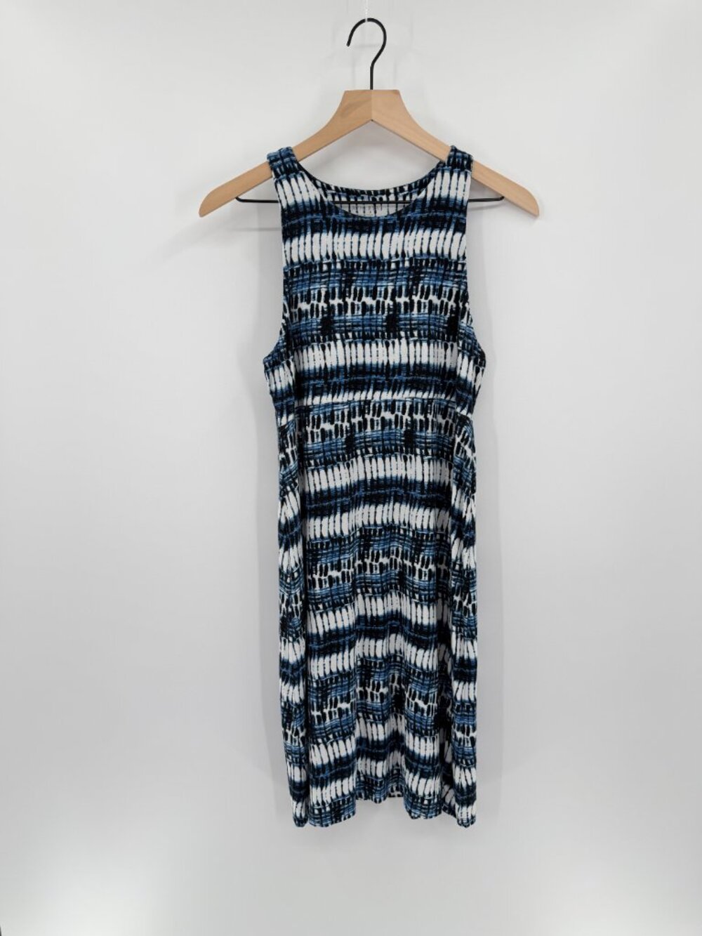 Athleta Tie Dye Sleeveless Racerback Casual Dress Athleisure Travel EUC - Picture 3 of 7